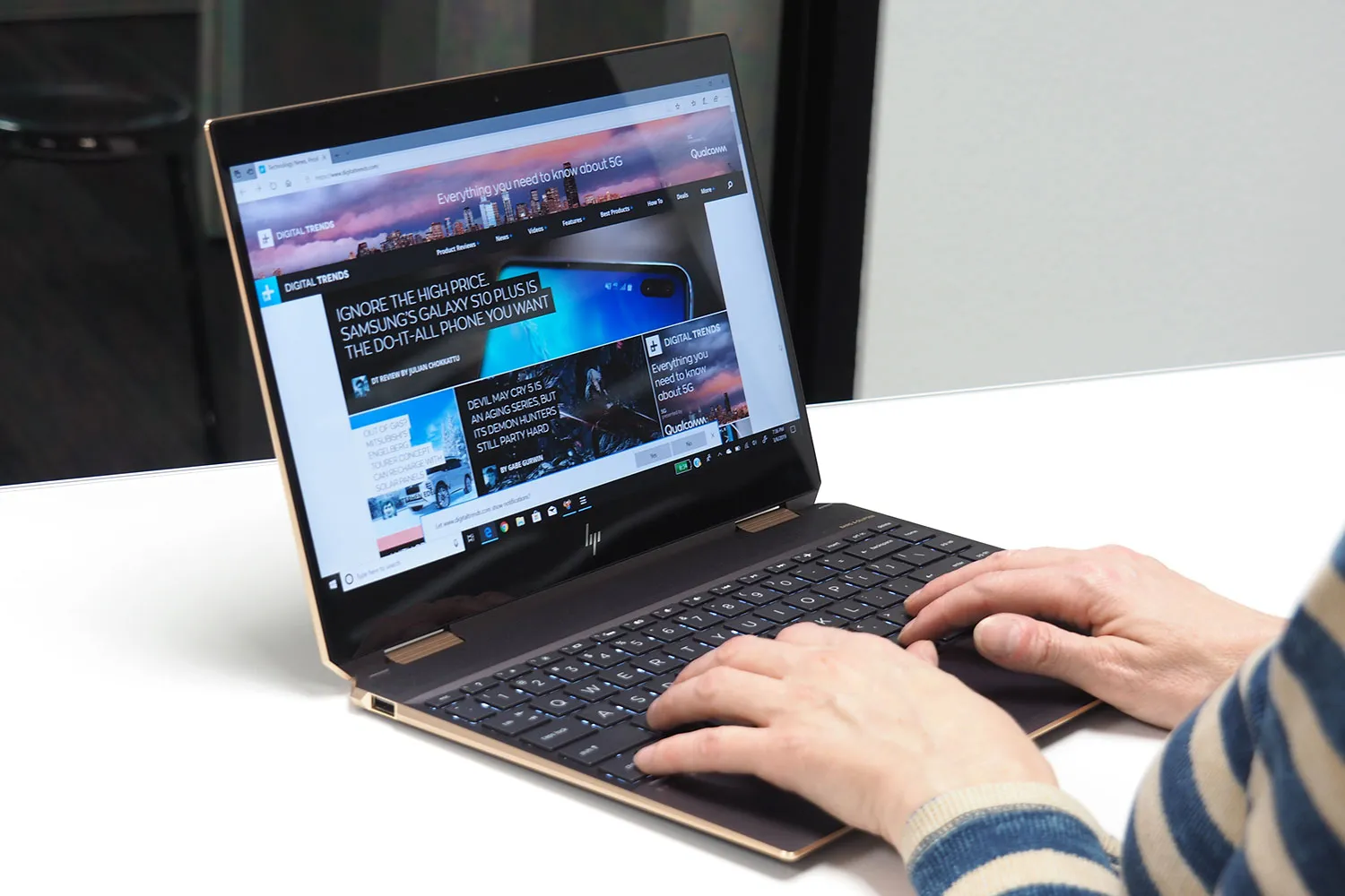 Refurbished laptops in Sarojini Nagar