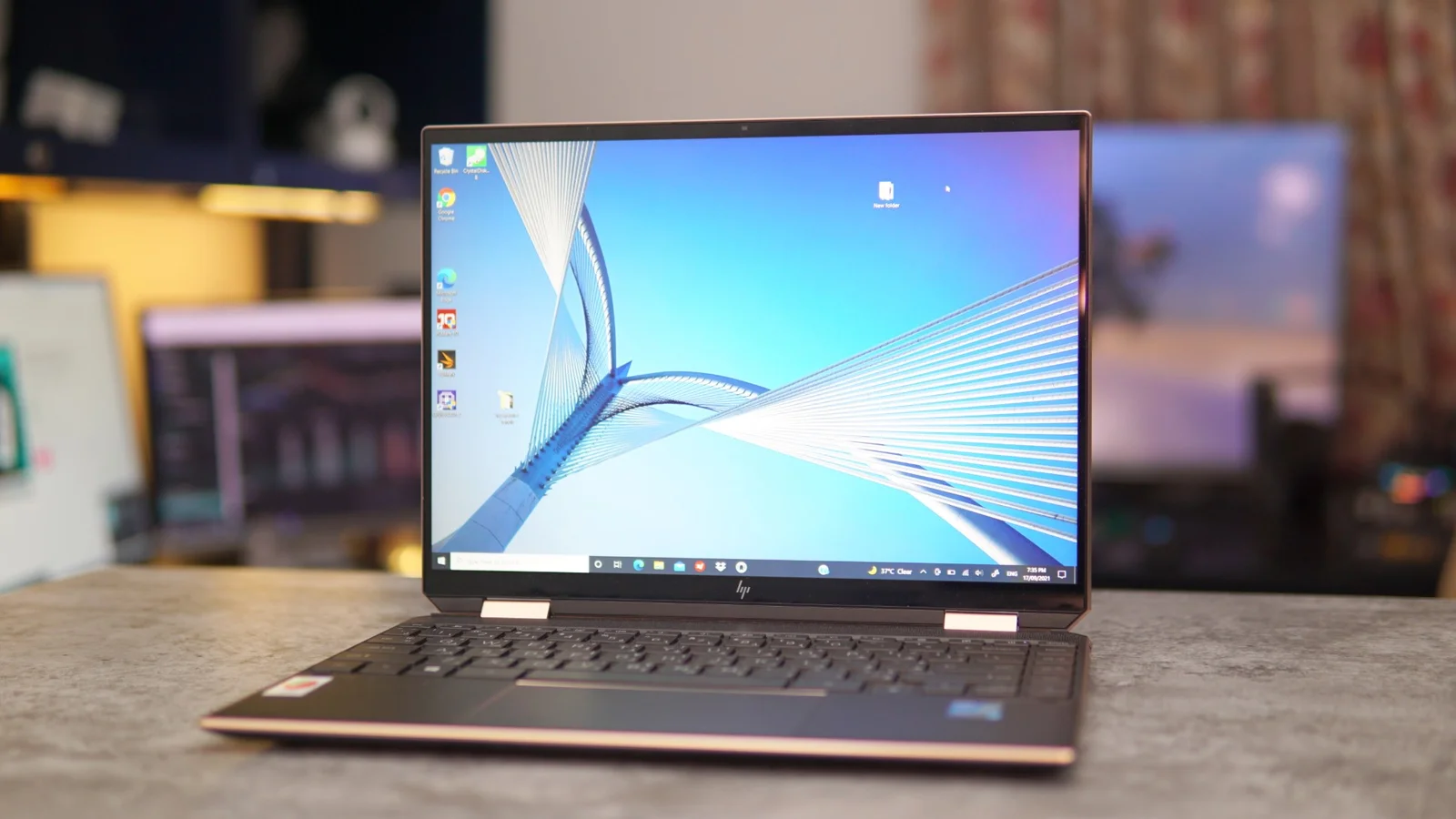 Refurbished laptops in Sarojini Nagar