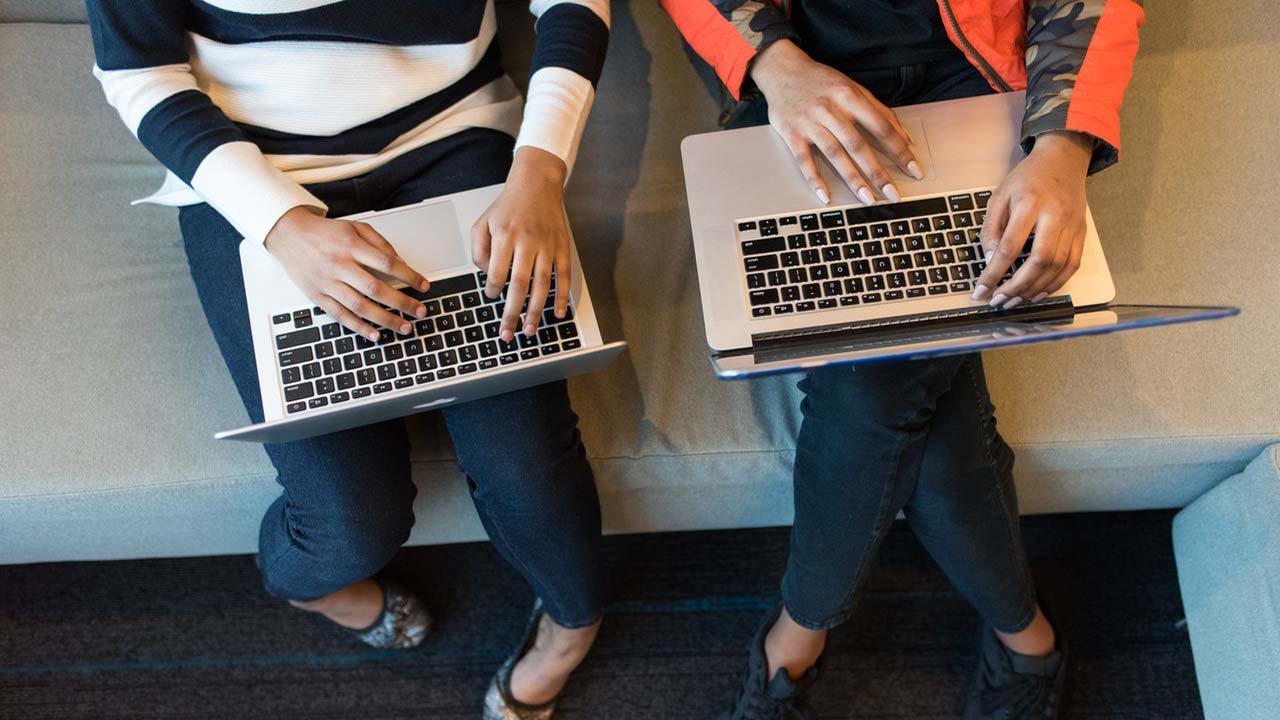 Refurbished laptops in Shanti Niketan